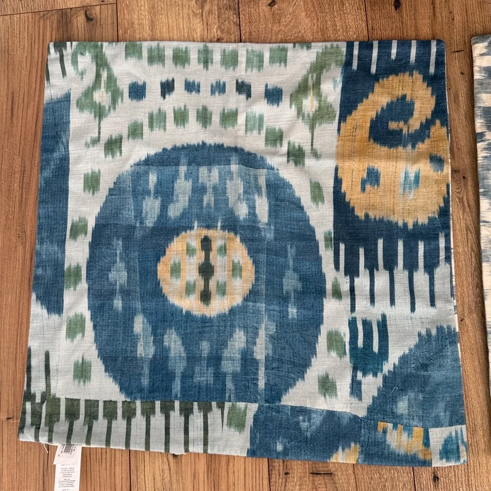 PAIR of Pottery Barn Enzo Ikat Reversible Pillow Cover 24 x 24. NWT